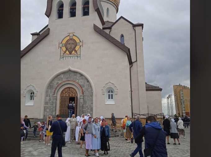 В Калининграде на полицейского во время службы упала конструкция